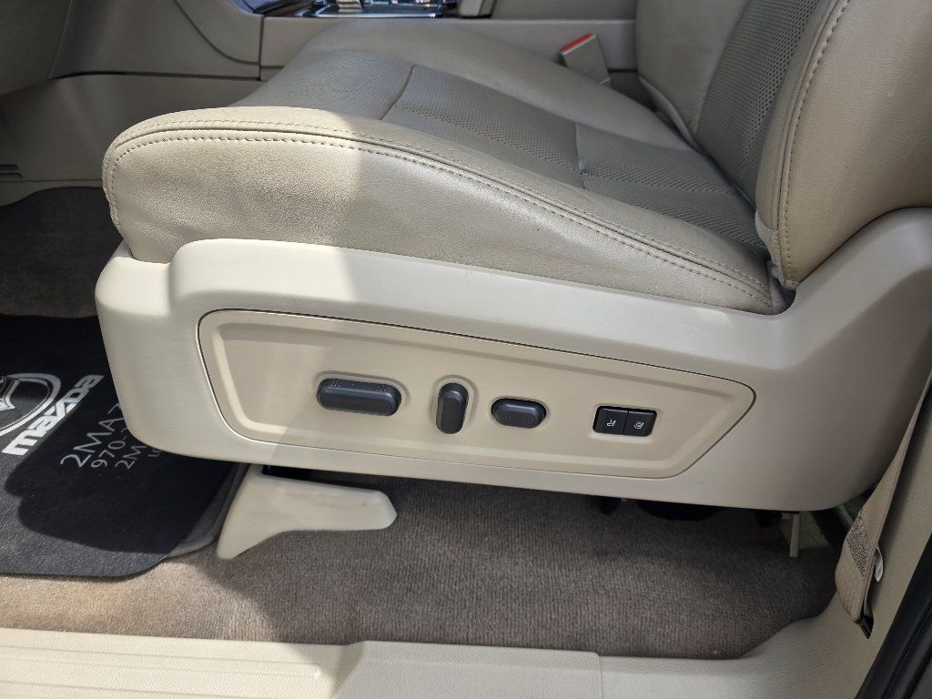 Used 2013 Lincoln Navigator 4WD w/ HD Trailer Tow Pkg image 17