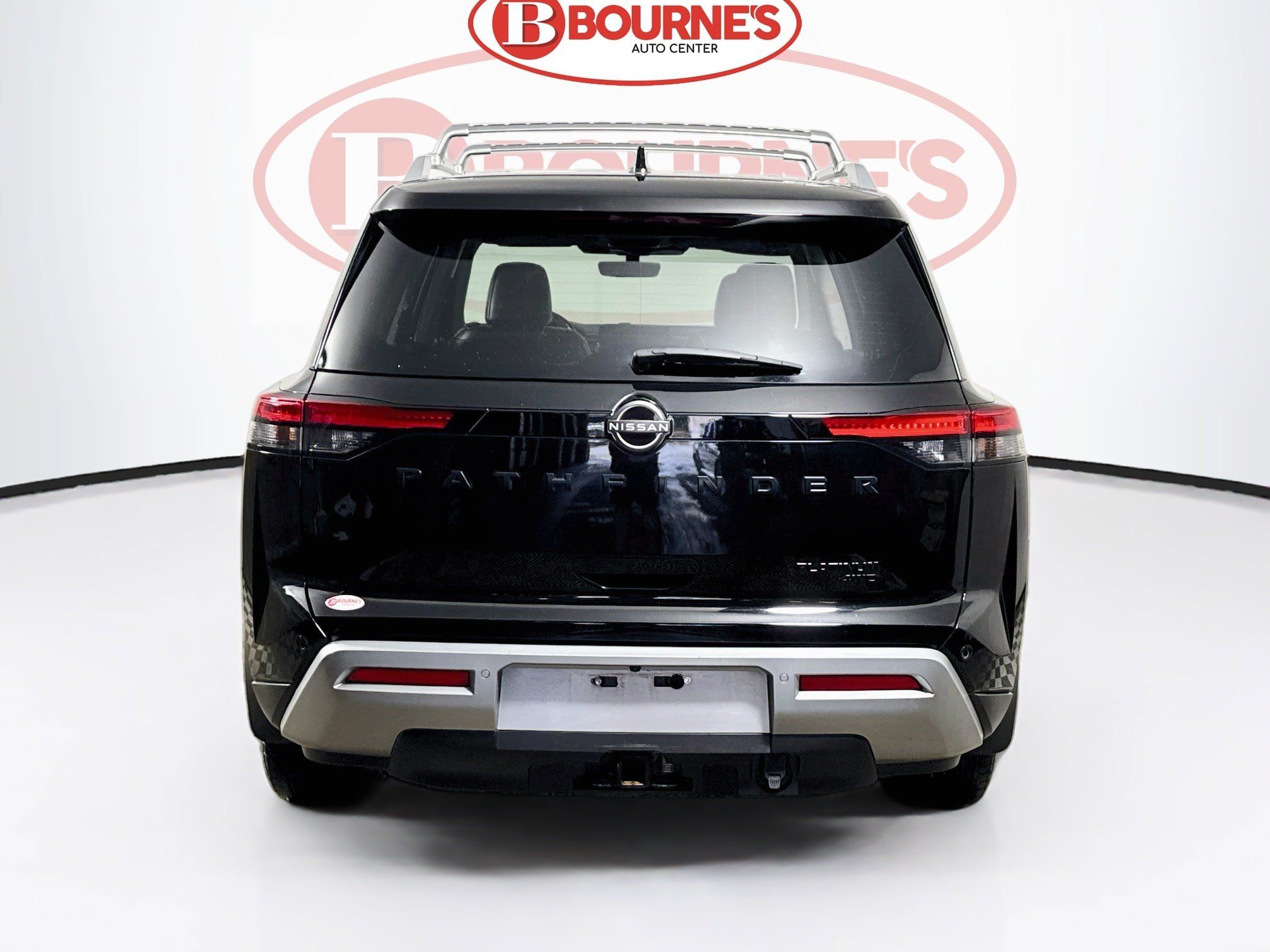Used 2024 Nissan Pathfinder Platinum AWD/4WD image 10