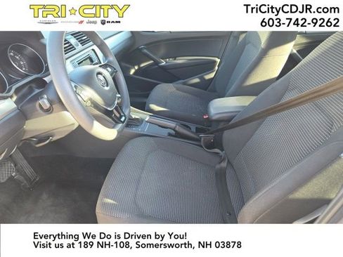 Used 2016 Volkswagen Passat 1.8T S image 15