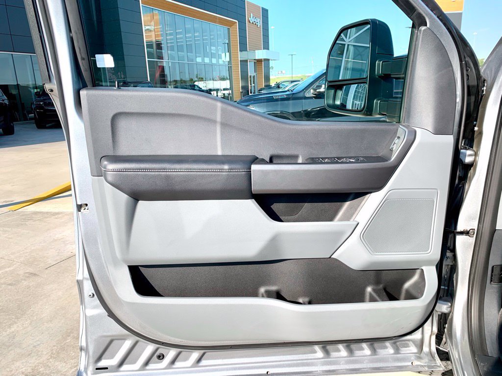 Used 2024 Ford F250 4x4 Crew Cab Super Duty image 11