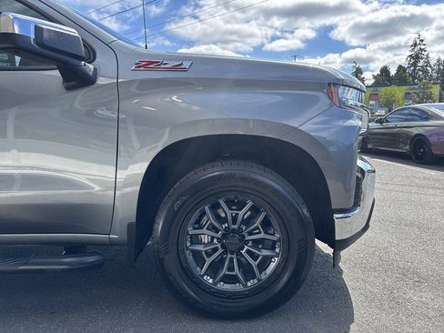 Used 2019 Chevrolet Silverado 1500 LT w/ All-Star Edition AWD/4WD image 10
