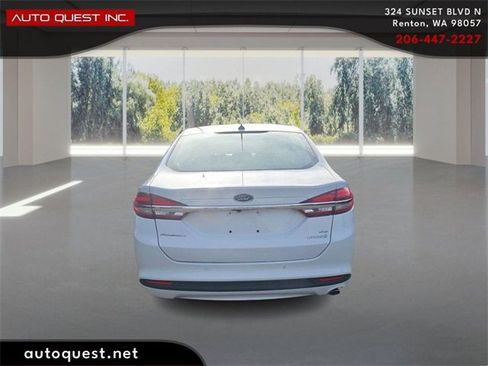 Used 2018 Ford Fusion SE w/ Equipment Group 602A image 6