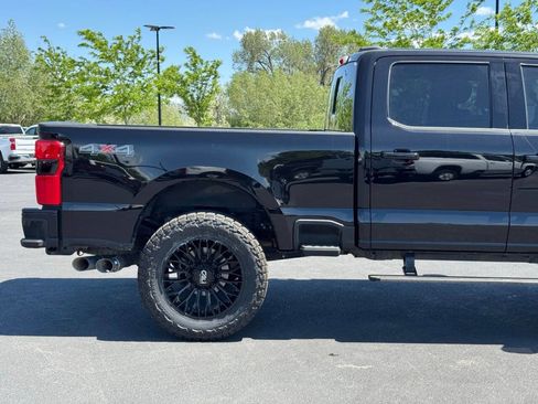 Used 2025 Ford F350 Platinum AWD/4WD image 9
