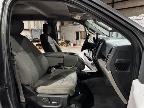 Used 2020 Ford F150 XLT w/ Equipment Group 302A Luxury AWD/4WD image 26