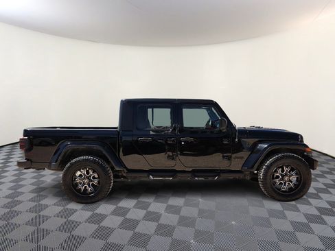 Used 2023 Jeep Gladiator Sport AWD/4WD image 5