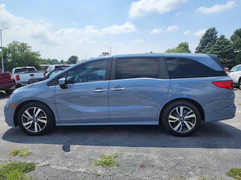 Used 2023 Honda Odyssey Touring image 4