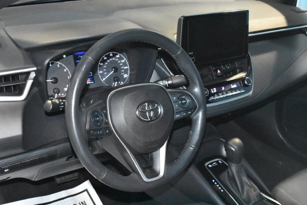 Used 2024 Toyota Corolla SE FWD image 2