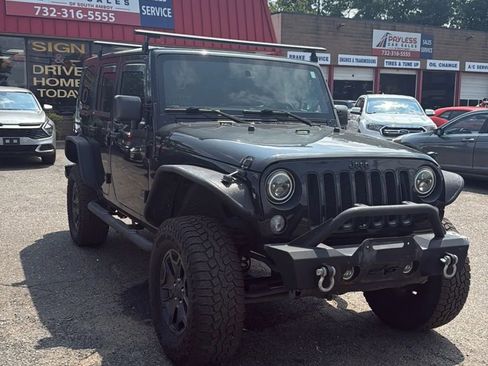 Used 2016 Jeep Wrangler Unlimited Sahara image 3