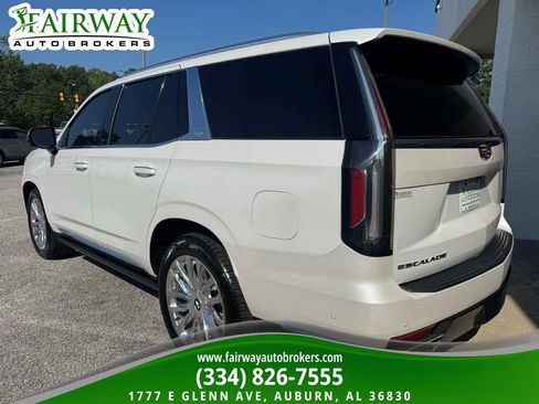Used 2024 Cadillac Escalade Premium Luxury w/ Performance Package AWD/4WD image 8