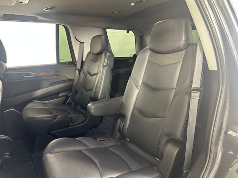 Used 2018 Cadillac Escalade Luxury w/ LPO, Radiant Package AWD/4WD image 23