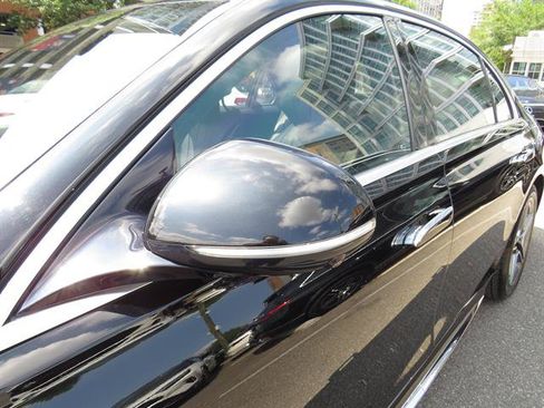 Used 2022 Mercedes-Benz S 500 4MATIC w/ AMG Line Package image 27