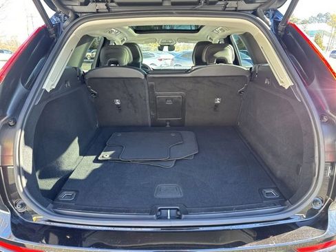 Certified 2025 Volvo XC60 B5 Core image 35