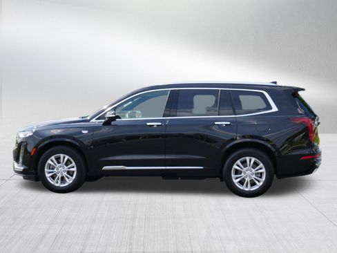 Used 2025 Cadillac XT6 Luxury FWD image 4