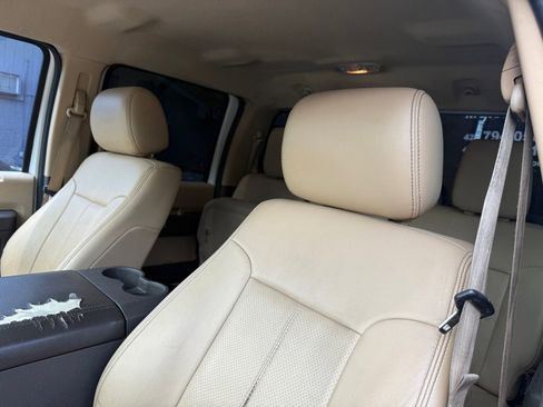 Used 2015 Ford F250 Lariat w/ Chrome Package image 59