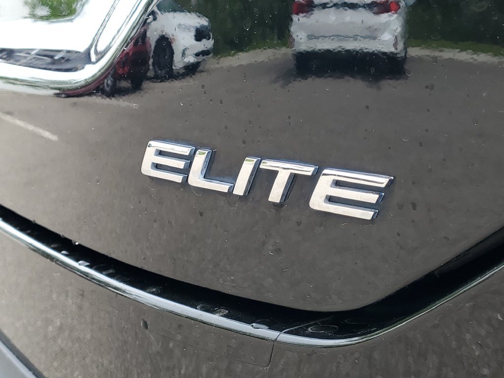 Certified 2025 Honda Pilot Elite image 6