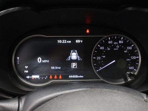 Certified 2024 Nissan Versa SR FWD image 22