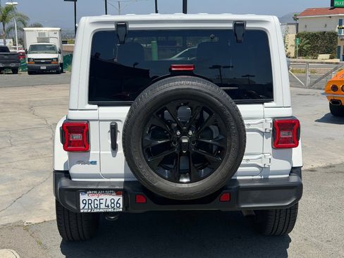 Used 2021 Jeep Wrangler Unlimited Sahara AWD/4WD image 8