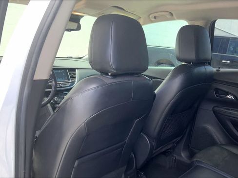 Used 2021 Buick Encore Preferred w/ Safety Package II FWD image 12