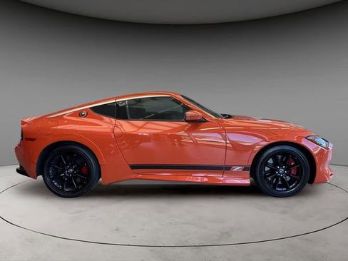 Certified 2024 Nissan Z Performance w/ Heritage Edition RWD image 7