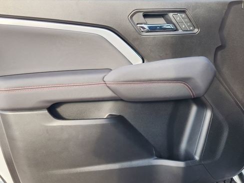 Used 2025 Chevrolet Colorado Z71 w/ Z71 Convenience Package 2 image 22