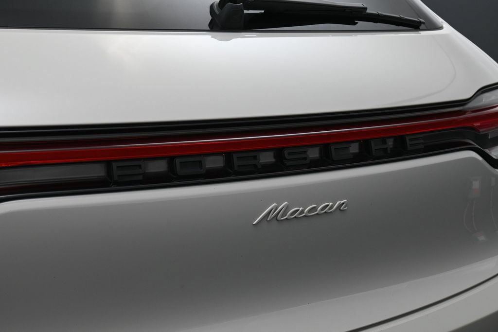 Certified 2023 Porsche Macan Turbo AWD/4WD image 14