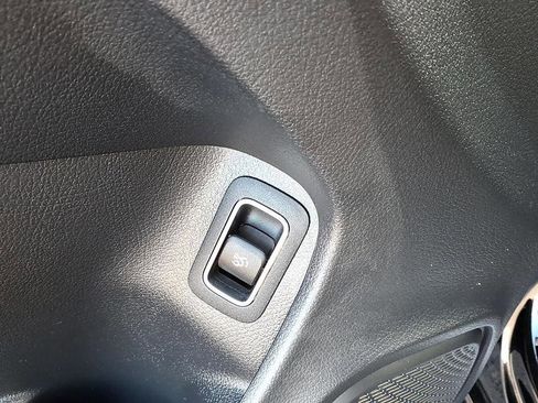 Used 2025 Mercedes-Benz CLA 250 4MATIC image 14