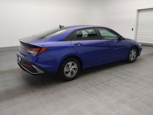 Used 2025 Hyundai Elantra SE FWD image 10