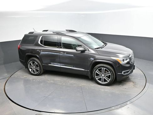 Used 2018 GMC Acadia Denali w/ Technology Package AWD/4WD image 28