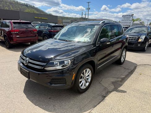 Used 2017 Volkswagen Tiguan Wolfsburg Edition AWD/4WD image 3