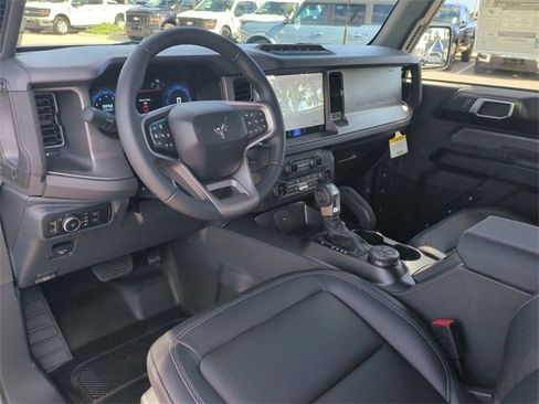 New 2025 Ford Bronco Badlands image 16