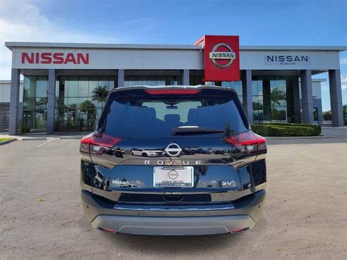 Certified 2022 Nissan Rogue SV image 6