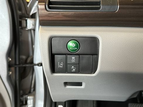 Used 2017 Honda Accord EX-L image 18