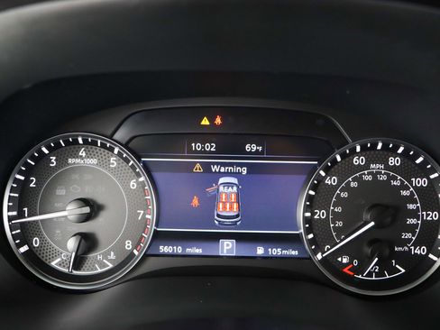 Used 2022 Nissan Armada SL w/ Captain's Chairs Package image 16