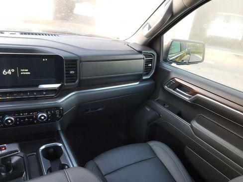 Used 2024 GMC Sierra 1500 SLT w/ SLT Premium Plus Package image 16