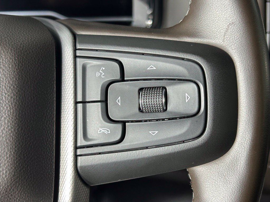 Used 2023 GMC Yukon XL Denali AWD/4WD image 31