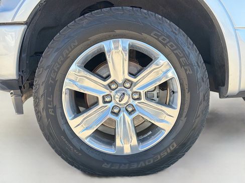 Used 2019 Ford F150 Platinum image 40