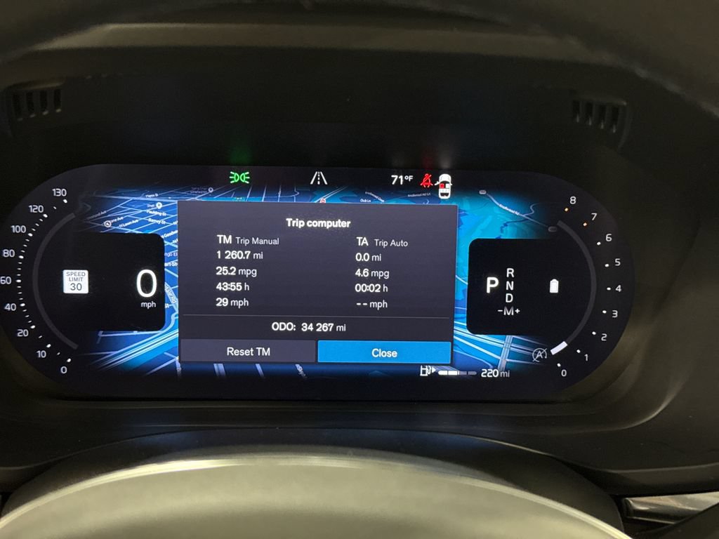 Certified 2023 Volvo XC60 B6 Ultimate w/ Protection Package Premier AWD/4WD image 14