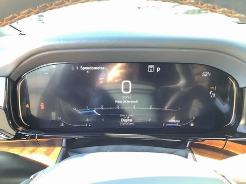 Used 2024 Jeep Grand Wagoneer Series III w/ Flexible Seating Group image 14