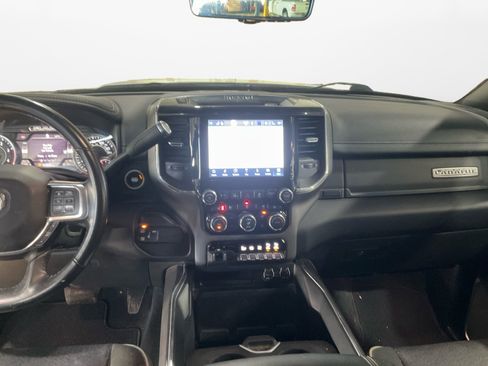 Used 2022 RAM 3500 Laramie AWD/4WD image 11
