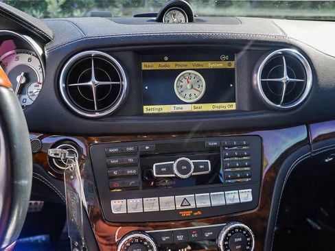 Used 2013 Mercedes-Benz SL 550 image 40