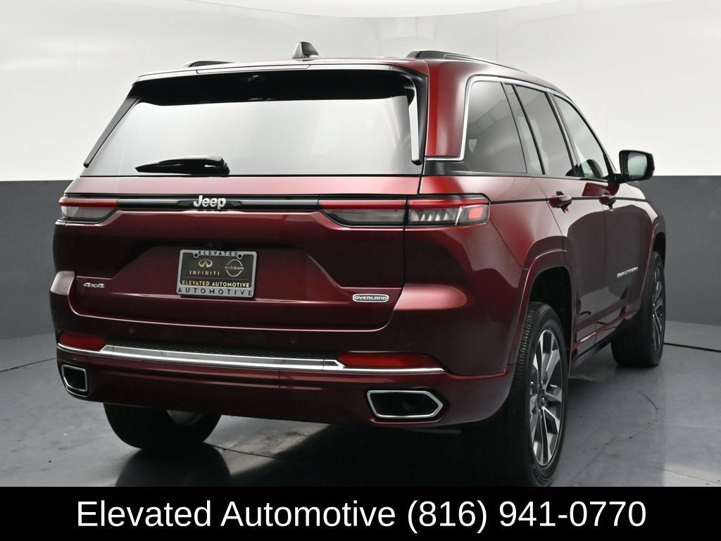 Used 2025 Jeep Grand Cherokee Overland w/ Adv Protech Group III AWD/4WD image 4