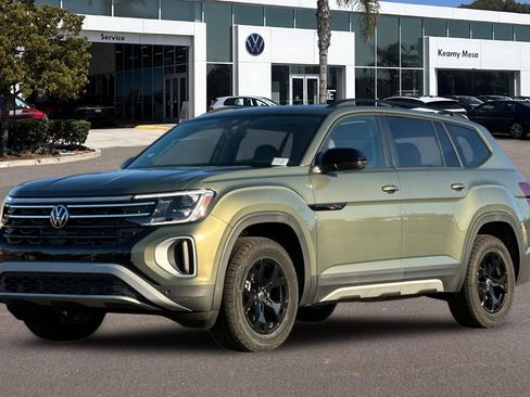 New 2026 Volkswagen Atlas Peak Edition image 8