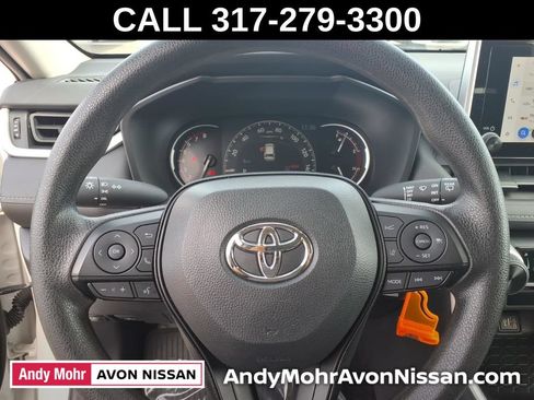 Used 2025 Toyota RAV4 LE AWD/4WD image 25