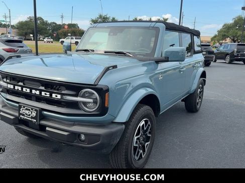 Used 2022 Ford Bronco Outer Banks AWD/4WD image 4