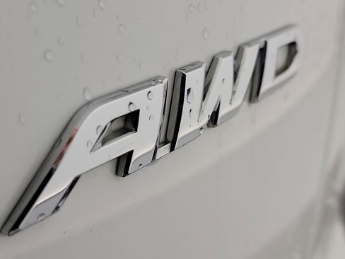 Used 2020 Honda CR-V LX image 33