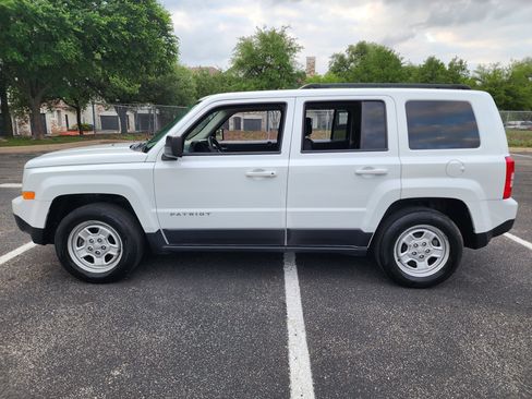 Used 2015 Jeep Patriot Sport w/ Power Value Group FWD image 4