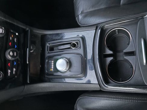 Used 2021 Chrysler 300 S image 20