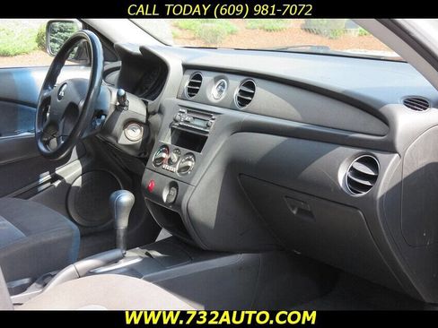 Used 2004 Mitsubishi Outlander LS image 6