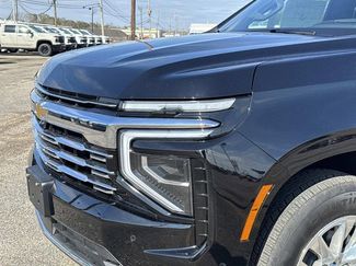 New 2026 Chevrolet Suburban Premier RWD video 2