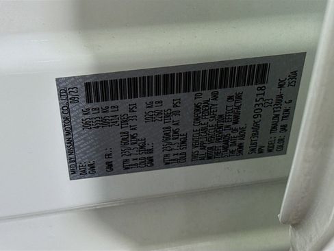 Used 2023 Nissan Rogue SV image 40